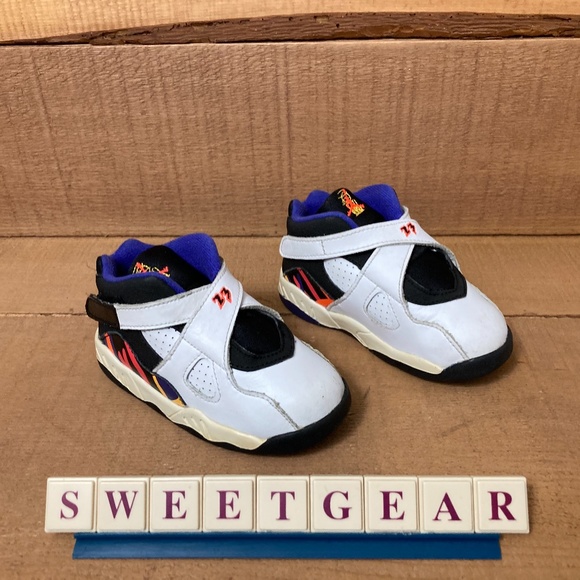 Air Jordan Retro 8 TD 'Three-Peat' - Picture 3 of 16